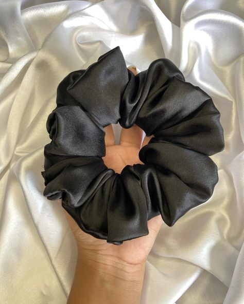 Black & White never goes out of style, isn’t? 🤤 Fabric used : Silk Satin 🤍 Shop now 🌻 Offer Price : 49rs. @officialfluffyties (Scrunchies, Black & White, Handmade Scrunchies, Shop Small) #scrunchies #handmade #handmadewithlove #smallbusiness #blacklove #blackandwhite #love #shopsmall Black Scrunchie Aesthetic, Small Scrunchies, Scrunchies Black, Black Scrunchie, Black Love, Small Shop, Out Of Style, Silk Satin, Scrunchies