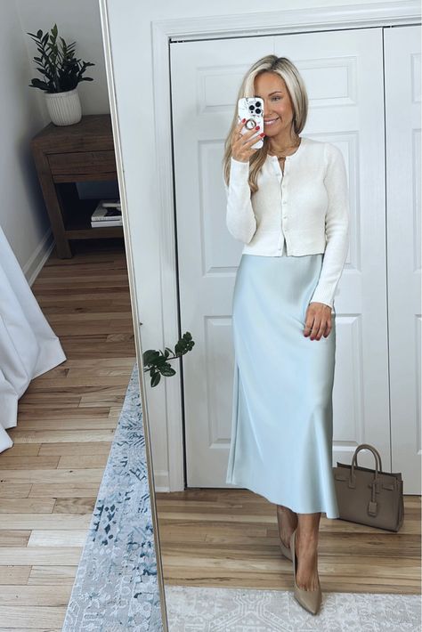 Professional Outfits Women, Business Casual Outfits For Work, Mode Casual, Business Casual Dresses, Classy Work Outfits, Stylish Work Outfits, Looks Chic, Feminine Outfit, Work Outfits Women