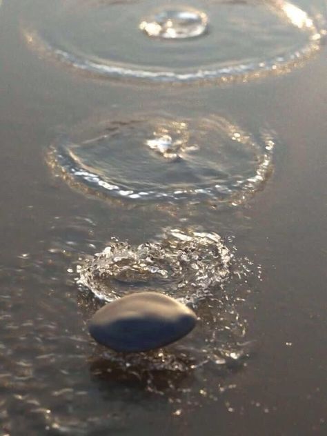 Sing Out My Soul to The Lord: PERSONAL PUZZLER: A Skimming Pebble Skipping Stones, Lake Life, Land Art, Simple Pleasures, A Rock, Stone Rocks, Happy Places, Childhood Memories, Make Me Smile