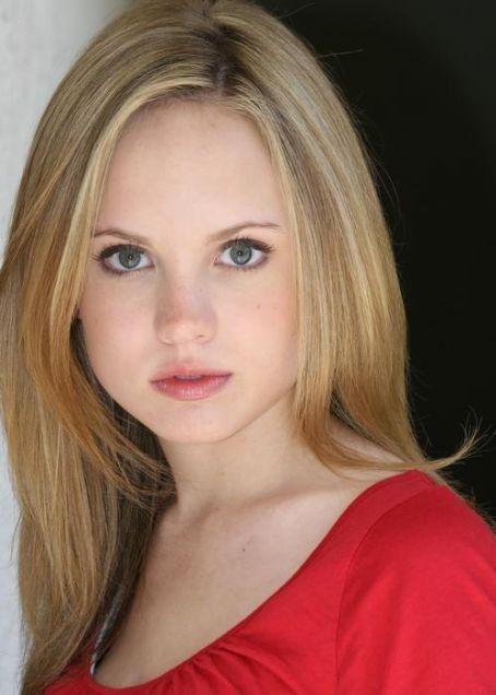 Meaghan Martin Maiara Walsh, Meaghan Martin, Mean Girls 2, Britt Robertson, Tina Fey, Golden Age Of Hollywood, Mean Girls, Classic Hollywood, Woman Colour