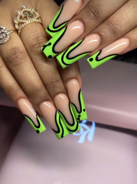 Short Nail Designs Lime Green, Nail Specials Ideas, Green Spooky Nails, Black And Lime Green Nails, Lime Green Nail Designs, Freedom Nails, Slime Nails, Lime Green Nails, Tapered Square Nails