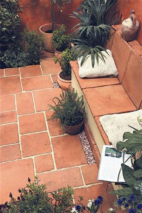 TERRACOTTA TILE PAVING: Garden by BARTON FIELDS LANDSCAPING SUPPLIES Moroccan Garden, Small Courtyard, Spanish Garden, Garden Tiles, Garden Floor, Patio Tiles, Landscaping Supplies, Mediterranean Garden, Small Garden Design