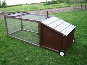 Chicken Run Plans, Chicken Coop Blueprints, Cheap Chicken Coops, Backyard Chicken Coop, Urban Chicken Farming, Mobile Chicken Coop, Small Chicken Coops, Portable Chicken Coop, Chicken Pen