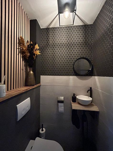 Dark Small Toilet, Dark Toilet Design, Toilet Hotel, Backyard Raised Garden, Small Downstairs Toilet, Toilet Room Decor, Small Toilet Room, Bathroom Hacks, Black Toilet