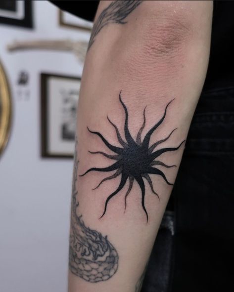 Small Dark Tatoos Ideas, Solid Black Cover Up Tattoo, Sun Back Tattoo For Men, Tattoo Cover Ups Men, Under Elbow Tattoo Men, Goth Sun Tattoo, Schizo Tattoos, Blackwork Sun Tattoo, V Shaped Tattoo