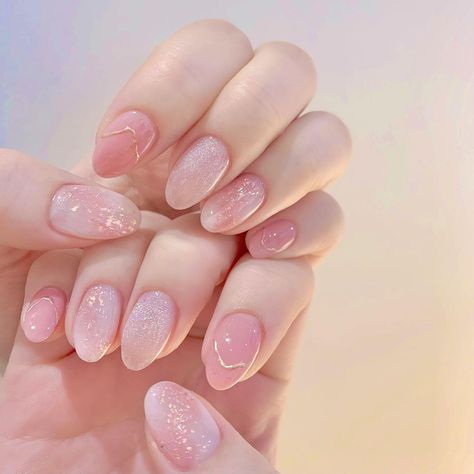 Soft Gel Nails Design Classy, Nail Art Aesthetic Pink, Nail Art Simple Pink, Simple Pink And White Nails, Nail Design 2024, Simple Korean Nails, Short Nail Designs Pink, Simple Pink Nail Designs, Pink Nails Design Ideas