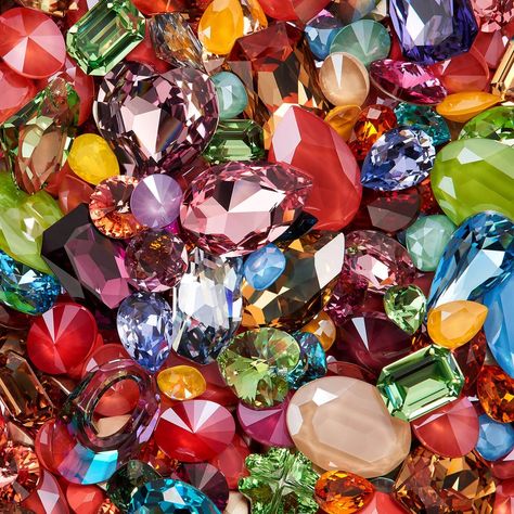 Pile Of Jewels, Gems Aesthetic, Jewels Aesthetic, She And Her Cat, Hand Art Kids, Sparkles Background, The British Royal Family, Disney Pop, Gemstone Art