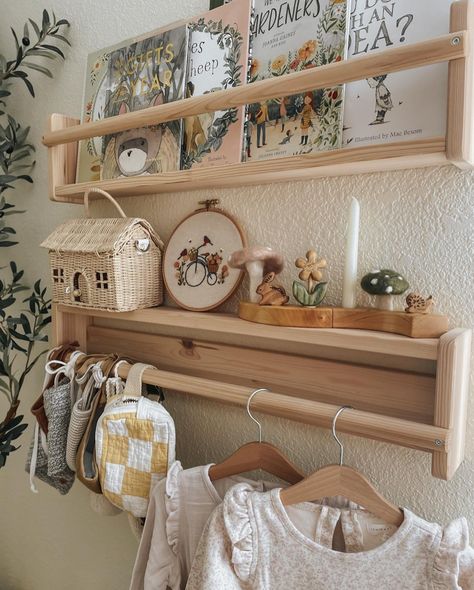 Cottage Bedroom Shelves, Antique Nursery Furniture, Bead Board In Nursery, Fairy Cottage Core Nursery, Cottage Inspired Nursery, Toddler Vintage Room, Cottage Theme Nursery, Nursery Astethic, Nursery Aesthetic Colorful