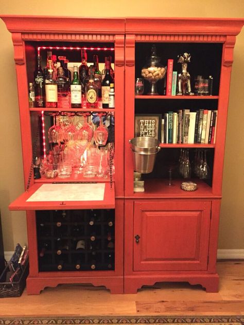 Home Bourbon Bar, Bourbon Bar Ideas, Record Player Cabinet, Whiskey Lounge, Home Bar Setup, Bourbon Bar, Beer Keg, Whiskey Bar, Tiki Hut