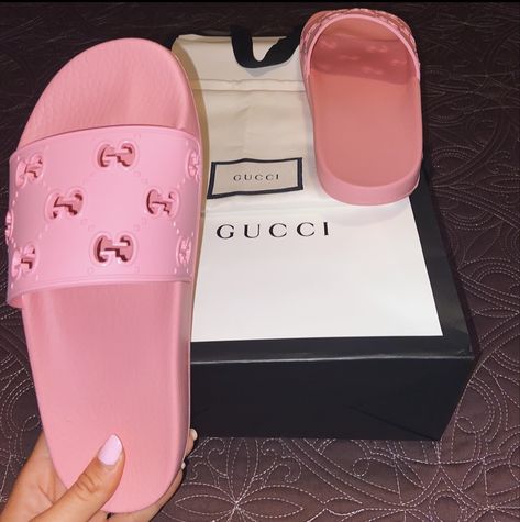 #gucci #pink #slides Designer Slides Women Outfit, Pink Designer Slides, Pink Gucci Slides Outfit, Pink Slides Outfit, Pink Gucci Slides, Gucci Slides Women, Gucci Slides Outfit, Designer Slides Women, Louis Vuitton Sneaker