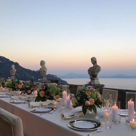 Dream Wedding Venues, Wedding Money, Amalfi Coast Italy, Table Set Up, Italian Wedding, Old Money Aesthetic, Dreamy Wedding, European Summer, Italy Wedding