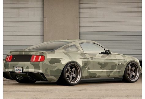 Ford. Mustang. Someone put a lot of effort into that very good - yet totally pointless camo paint job. Mustang S197 Custom, Camo Mustang, Ford Mustang 2016, 2014 Ford Mustang, 2014 Mustang Gt 5.0, Mustang Cars, Mustang Shelby, Sweet Cars, Ford Gt