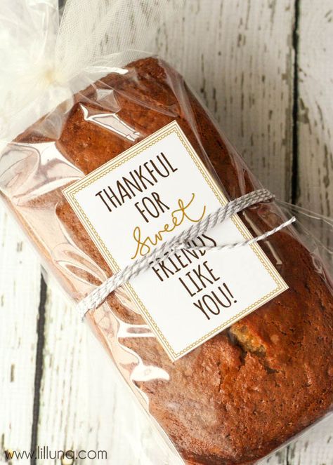 Thankful for Sweet Friends Like You Tag - Free download on { lilluna.com } Diy Christmas Gifts For Students, Christmas Gifts For Students, Bread Thanksgiving, Bread Gifts, Students Life, Free Thanksgiving Printables, Bread Packaging, Gifts For Students, Baking Packaging