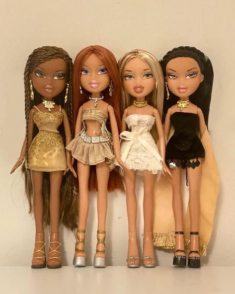 Bratz Doll Outfits Halloween, Bratz Fits, Bratz Outfit, Bratz Outfits, Black Bratz, Bratz Fashion, Bratz Y2k, 2022 Happy New Year, Newyear 2023