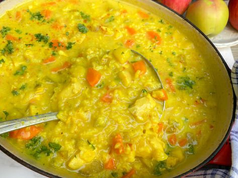 How to Make Mulligatawny Soup with Chicken, Apple & Rice Chicken Apple Curry Soup, Mulligatawny Soup Pioneer Woman, Mulgatwani Soup, Chicken Mulligatawny Soup, Mulagatawny Soup, Muligawtany Soup Recipe, Mild Chicken Curry, Soup With Apples, Mulligatawny Soup Recipe