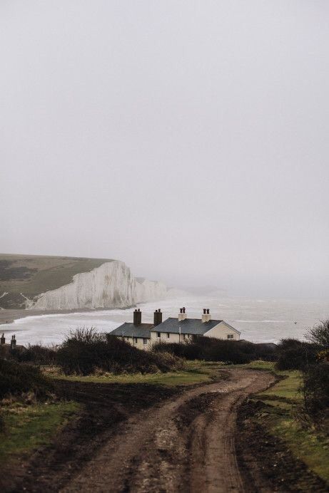 English Cottage By The Sea, Small Seaside Town Aesthetic, Broadchurch Aesthetic, White Cliffs, Dirt Road, Pretty Places, Santorini, By The Sea, Beautiful World