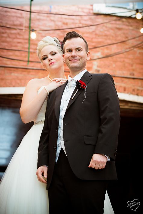 Taller Bride, Plus Size Groom, Photography Plus Size, Plus Size Hairstyles, Norwegian Wedding, Dapper Grooms, Plus Size Brides, Blush Wedding Flowers, Plus Size Bride