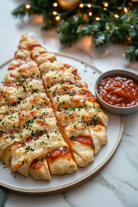 Cheesy Pull-Apart Christmas Bread Recipe Christmas Pull Apart Bread, Bread Appetizer Recipes, Christmas Breads, Christmas Bread Recipes, Christmas Dinner Desserts, Bread Pull Apart Recipes, Cheese Stuffed Shells, Christmas Bread, Crowd Pleasing Appetizers