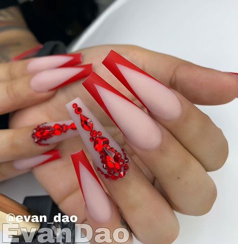 EvanDao en Instagram: “Video tutorial now available on my YouTube channel !! / Link in bio.@evan_dao☝️ Products are linked in the videos description Subscribe for…” Mexican Nails, Nails Luxury, Luxury Press On Nails, Winter Nails Acrylic, Red Nail Designs, Nail Designs Glitter, Diamond Nails, Acrylic Powder, Prom Nails