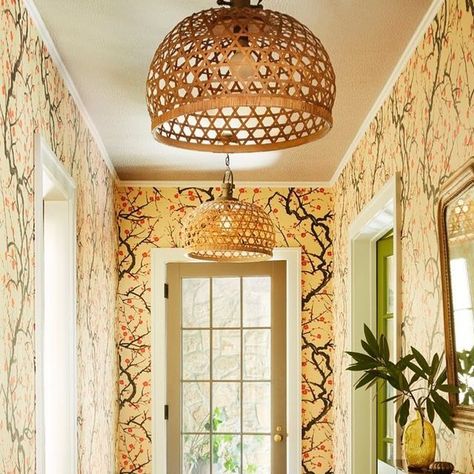 FRAN KEENAN DESIGN on Instagram: "Wrapping up this week of #fabulousfoyers with #fridayfunday! Thanks to @annieschlechter @southernlivingmag @clarencehousetextiles #frankeenandesign #oldbreaksthemold" Fran Keenan, Friday Funday, Hallway, On Instagram, Instagram, Design