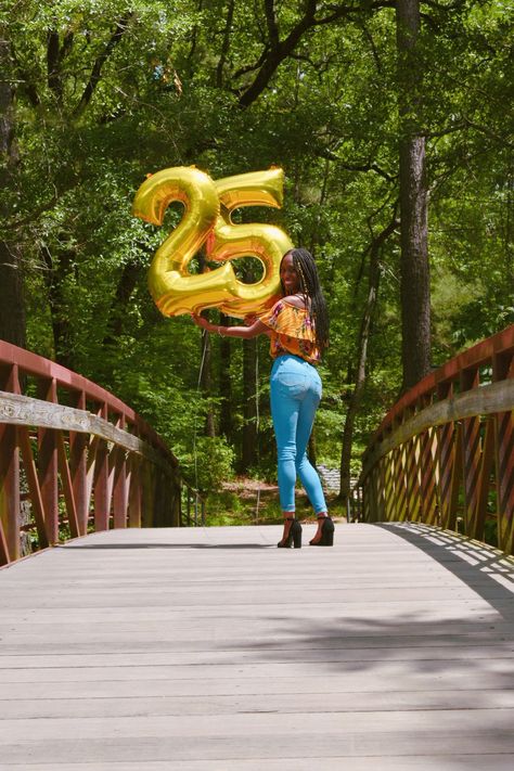 25th Birthday. Birthday Balloons. Bridge Photoshoot 25th Birthday Photoshoot Ideas, Balloons Photoshoot, 25th Birthday Photoshoot, 21st Photoshoot, 25th Birthday Ideas For Her, Glam Shoot, Birthday Photoshoot Ideas, Rooftop Photoshoot, Photoshoot Birthday