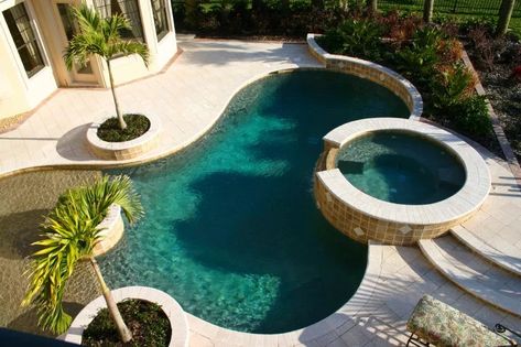 101 Swimming Pool Designs and Types (Photos) Gunite Swimming Pool, Kidney Shaped Pool, Freeform Pools, Outdoor Renovation, Piscina Interior, Swimming Pool Hot Tub, Pool Shapes, Small Swimming Pools, Pool Renovation