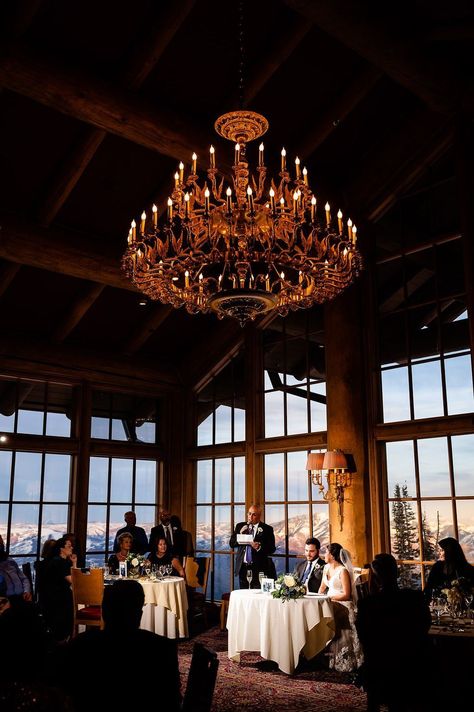 Lodge wedding with big windows and chandelier at Snowbasin Ski Resort by Everson Events. Wedding dinner at a ski lodge Utah Winter Wedding #SnowbasinSkiResortWedding #EversonEvents #SkiResortWeddingPlanner #WeddingDesigner #WeddingPlanner Ski Lodge Wedding Summer, Utah Winter Wedding, Ski Lodge Wedding Winter, Lodge Wedding Decor, Skiing Wedding, Winter Forest Wedding, Ski Lodge Wedding, Snowboard Wedding, Snow Lodge