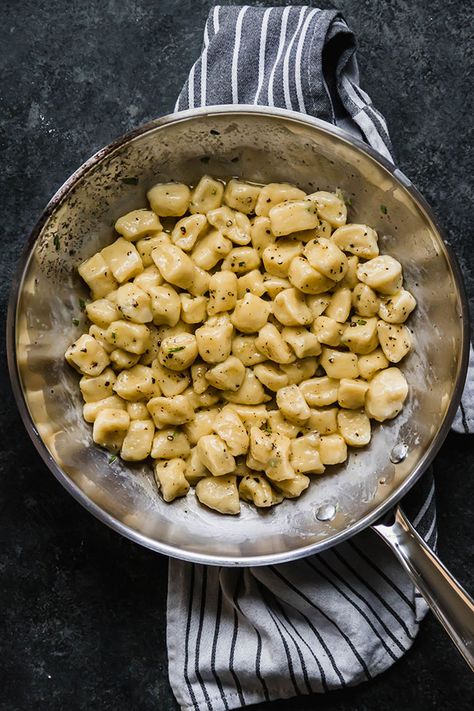 Homemade Gnocchi with Leftover Mashed Potatoes - Need some ideas on how to use your leftover Mashed Potatoes? Use these easy homemade gnocchi in your favorite soup, casserole, or pasta sauce. The best idea for leftover mashed potatoes! Mashed Potatoes Gnocchi, Potatoe Gnocchi, Ultimate Mashed Potatoes Recipe, Mashed Potato Gnocchi, Gnocchi Recipes Homemade, Three Ingredient Recipes, Black Countertop, Leftover Potatoes, Making Gnocchi