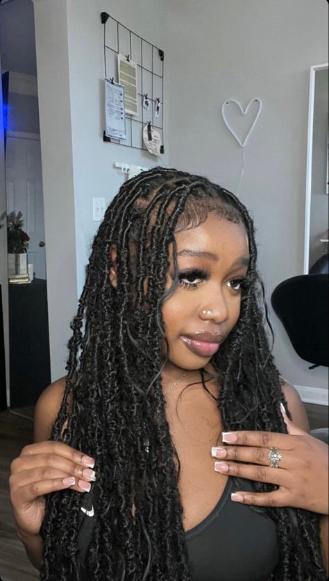 Beach Hairstyles For Curly Hair Black, Back To School College Hairstyles, Indie Locs With Curls, Undercut Braids Hairstyles Black Women, Soft Locs Bohemian, Skunk Stripe Soft Locs, Mid Back Locs, Butterfly Locs With Curls, Soft Locs With Curls