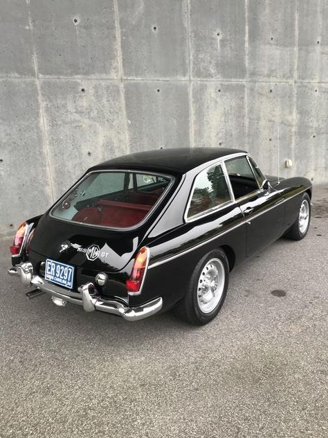 Classic Road Bike, Mgb Gt, Morris Garages, Mg Mgb, Old Vintage Cars, Mg Cars, Vintage Sports Cars, British Sports, British Sports Cars