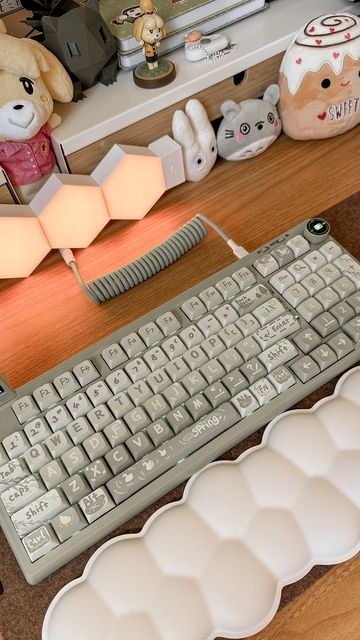 Gamer Keyboard Aesthetic, Aesthetic Gaming Keyboard, Epomaker Rt100, Key Caps Keyboard Aesthetic, Keyboard Aesthetic, Cute Keycaps Set, Ghibli Keycaps, Office Things, Cozy Gaming