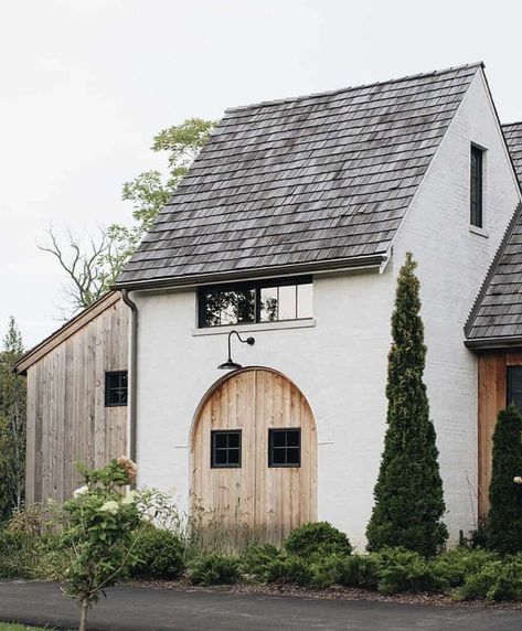 European Farmhouse Exterior, White Home Exterior, Kate Marker Interiors, European Farmhouse, Luxe Interiors, Doors And Windows, Farmhouse Exterior, Farmhouse Style House, Modern Landscaping