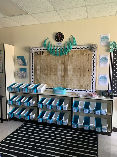 Students store materials in aqua bins and books in white bins Student Cubbies, Travel Classroom, Small Classroom, 2024 Classroom, White Classroom, Free Printable Alphabet Worksheets, Middle School Classroom Decor, Printable Alphabet Worksheets, Book Bins