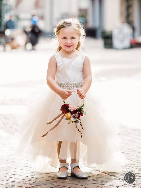 Flower Girls Bouquets, Flower Girl Hoop Bouquet, Flower Girl Flowers Ideas, Flower Girl Ideas To Carry, Bridesmaid Wreath, October Wedding Colors, Flower Girl Wreaths, Burgundy Wedding Flowers, Blush Flower Girl Dresses