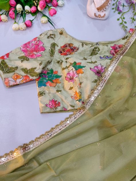 Pista Green Combination, Pista Green Saree Contrast Blouse, Blue Blouse Designs, Cotton Saree Blouse Designs, Traditional Blouse Designs, Latest Model Blouse Designs, New Saree Blouse Designs, Fashionable Saree Blouse Designs, Blouse Designs Silk