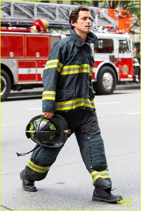 Nyc Socialite, Guy Aesthetic Outfits, Firefighter Images, Firefighter Uniform, Fireman Outfit, Firefighter Jacket, Firefighter Halloween, Fireman Costume, Matt Bomer White Collar