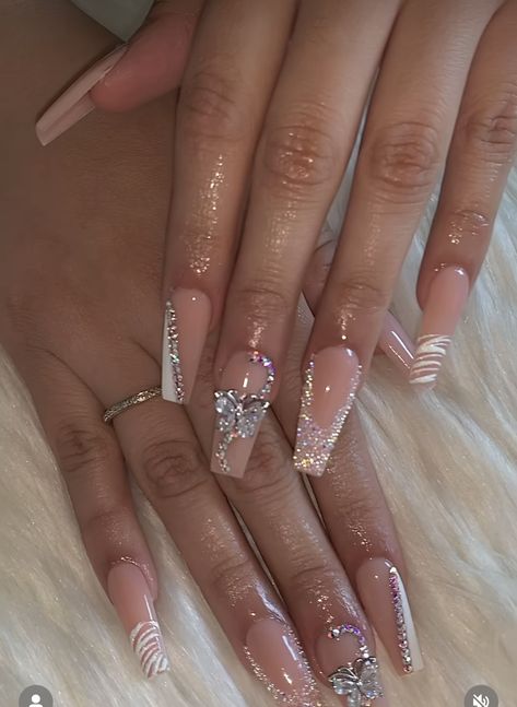 Prom Nails Silver, Nails Silver, Tropical Nails, Prom 2024, Cute Simple Nails, Nail Pictures, Cute Acrylic Nail Designs, Simple Acrylic Nails, Body Smells