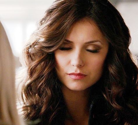 Katherine Pierce Outfits, Blonde Halloween Costumes, Types Of Eyebrows, Katerina Petrova, Dead Hair, Hair And Makeup Tips, Halloween Makeup Inspiration, Glam Makeup Look, Cute Makeup Looks