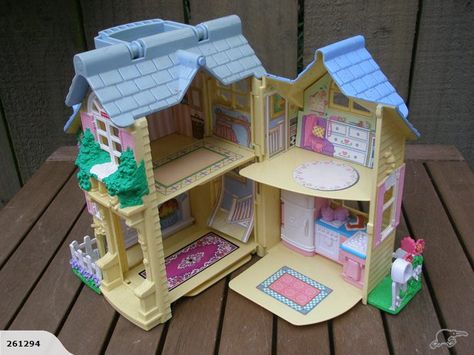 Fisher Price loving familys dolls house !! | Trade Me 2000s Dollhouse, Nostalgic Doll House, Fisher Price Doll House, My Friend Dolls Fisher Price, 2000s Toys, Fisher Price Loving Family Doll House, Fisher Price Baby, Cardboard Dollhouse, Childhood Memories 2000