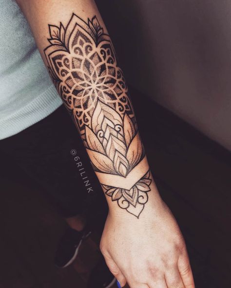 6ɾιʅιɳƙ on Instagram: “Tattoo of the day 🙏. #tatouage #tattoo #avignon #avignontattoo #lepointdencrageavignon #lotus #mandala #mandalatattoo #dot #dotwork #ink…��” Dotwork Tattoo Mandala Dots, Dotwork Mandala, Mandala Sleeve Tattoo Women, Tattoo Brazo Mujer, Mandala Arm Tattoos, Lotus Mandala Tattoo, Mandala Sleeve, Dotwork Tattoo Mandala, Mandala Tattoo Sleeve