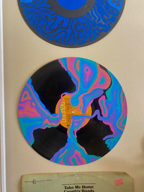 Sunrise Header, Music Decor Diy, Painted Vinyl Records Aesthetic, Paint Records, Record Painting Ideas Aesthetic, Vinyl Painting Ideas, Record Collage, Vinyl Record Painting Ideas, Vinyl Record Projects