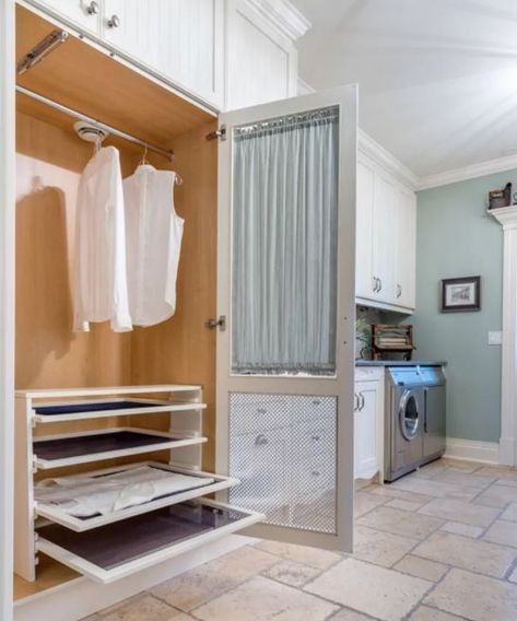 How to design the perfect laundry room - Laundry design guide - Laundry ideas - Laundry storage Laundry Room Drying Rack, Perfect Laundry Room, Traditional Laundry Room, Laundry Room Storage Shelves, Laundry Room/mud Room, Drying Room, Small Laundry Room Organization, Room Storage Diy, Basement Laundry Room