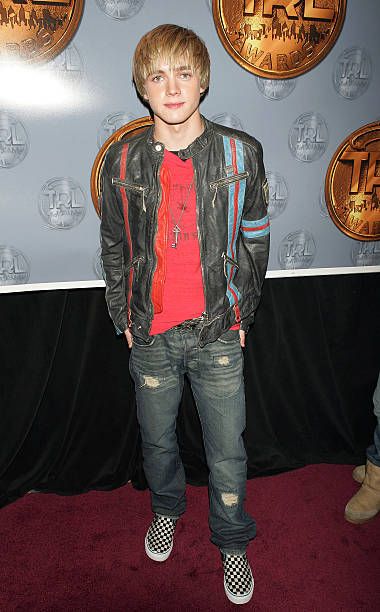 Jesse McCartney outfit style 2004 Jesse Mccartney, Outfit Style, Bomber Jacket, Fashion Outfits, Tv, Celebrities, Quick Saves