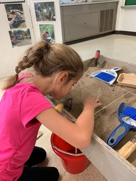 Museum Activities For Kids, Museum Activities, Archeology Museum, Archaeology For Kids, Bible Museum, Archaeology Dig, Diy Kid Activities, Museum Education, Kids Day