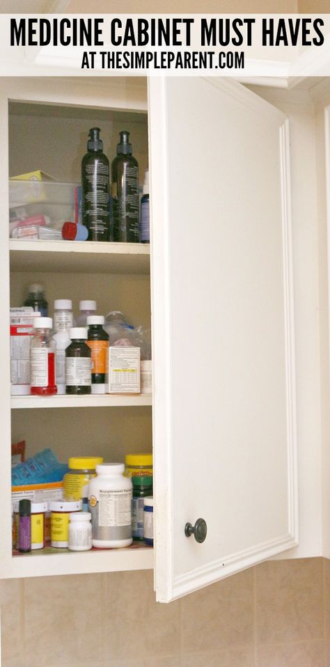 Medicine Cabinet Stock List, Medicine Cabinet Checklist, Meds Organization, Medicine Cabinet Must Haves, Ideas For Small Spaces Bedroom, Household Must Haves, Closet Organization Bedroom, First Aid Kit Checklist, Small Spaces Bedroom