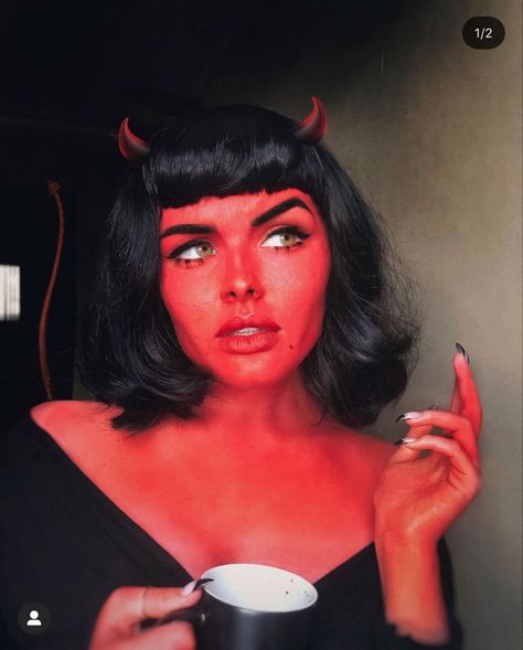 Female Horror Characters, Demon Costume, Devil Makeup, Handmade Halloween Costumes, The Mask Costume, Fantasy Fest, Sea Dress, Devil Halloween, Clever Halloween Costumes