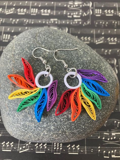 Pride Celebration, Paper Rainbow, Quilling Ideas, Clay Jewelry Diy, Rainbow Earrings, Feather Design, Pride Month, Jewelry Diy, Birthday Anniversary