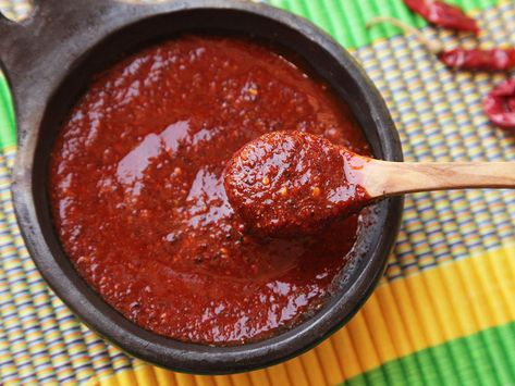 Chili's Salsa Recipe, Habanero Salsa, Roasted Tomato Salsa, Salsa Guacamole, Mexican Salsa, Spicy Salsa, Taco Night, Serious Eats, Salsa Recipe