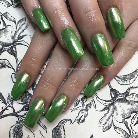 Square Acrylics, Green Gel Polish, Gothic Nail Art, Hand Nail Art, Frozen Nails, Nails Training, Girly Nails, Candy Nails, Xmas Nail Art