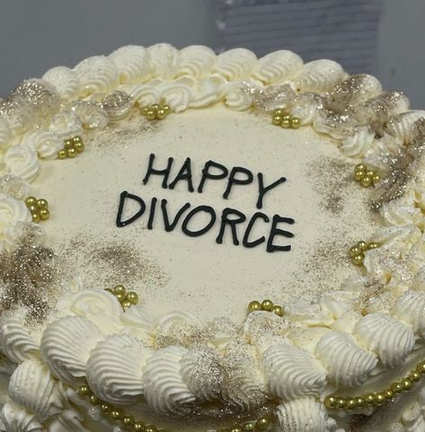 Happy Divorce Cake, Divorce Cakes For Women, Divorce Party Cake, Officially Divorced, Divorce Cake, Divorce Celebration, Cakes For Women, Party Cake, Cute Cakes